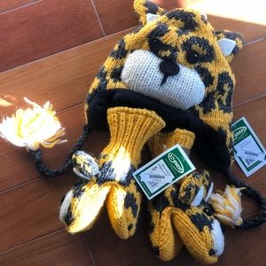 NWT!  Kyber Outerwear Wool Hat/Mitten Leopard Set